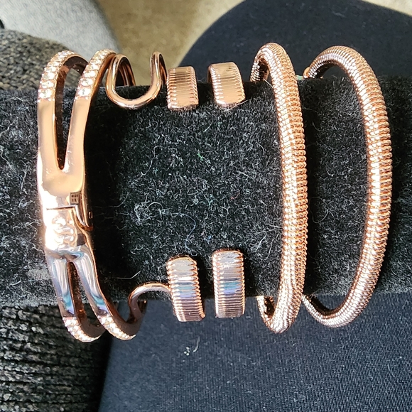 6 cuff lot bomb party - Picture 3 of 3